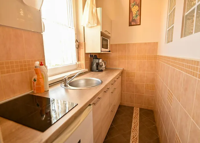 Bellavista 2 בית הארחה אגר
